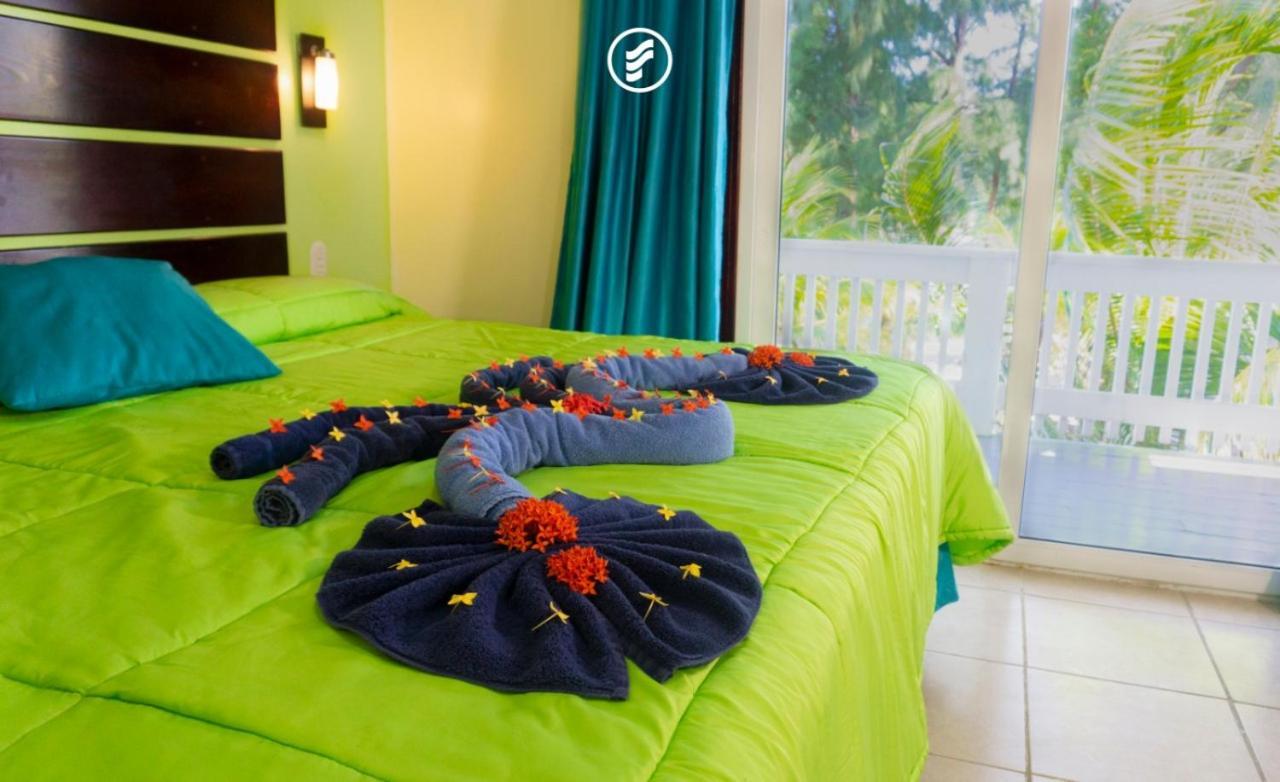 Fantasy Island Beach Resort And Marina First Bight Eksteriør bilde